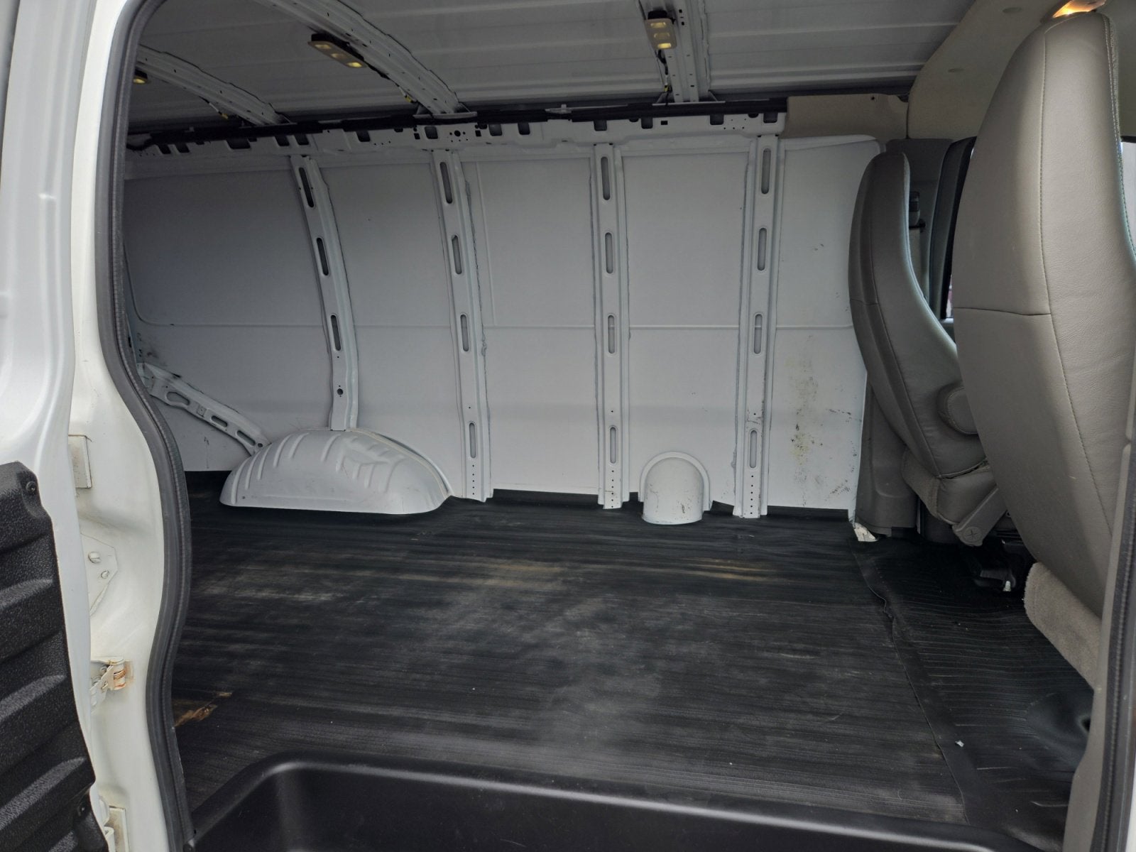 2015 Chevrolet Express Cargo Van CARGO
