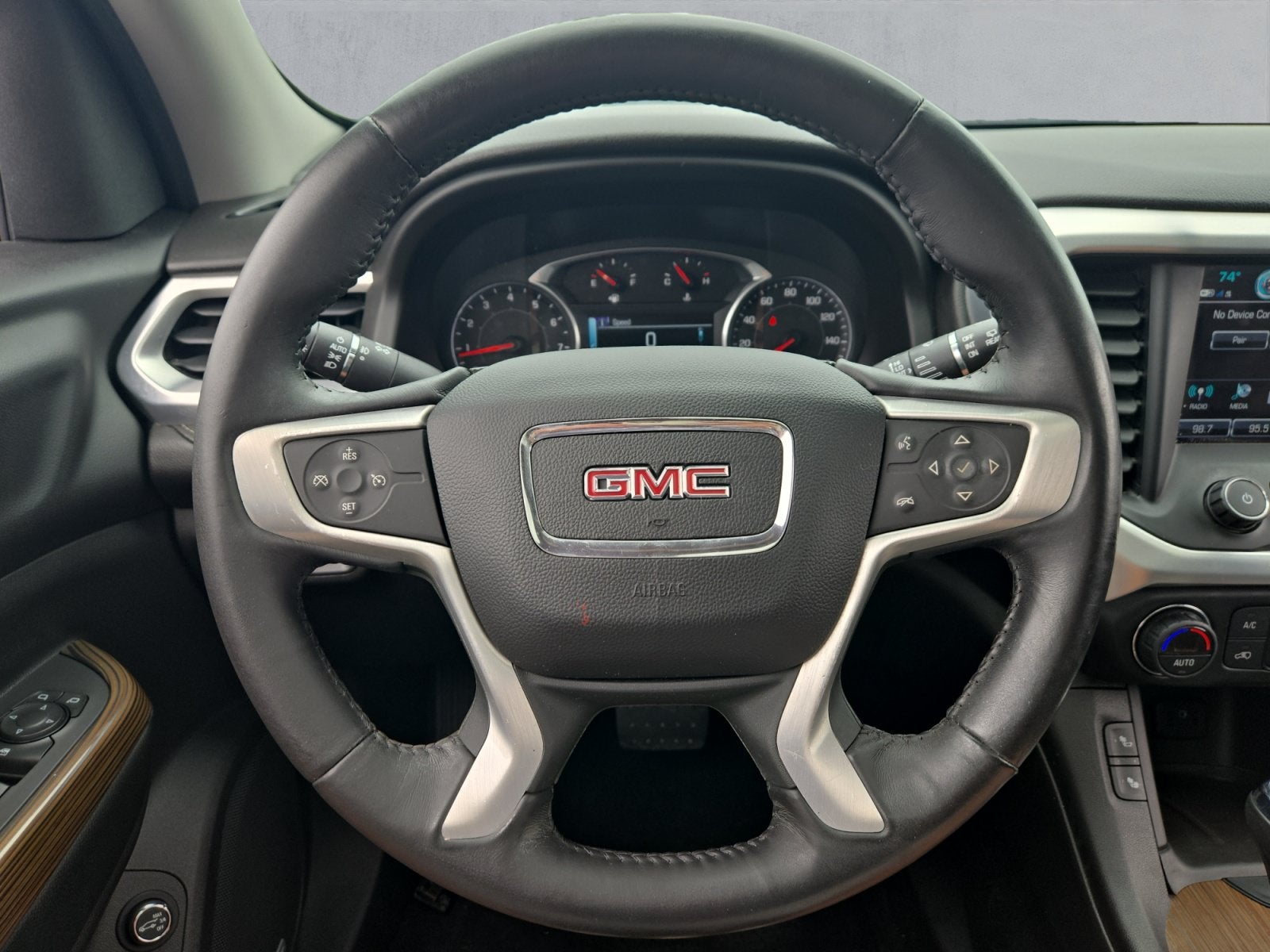 2017 GMC Acadia SLE