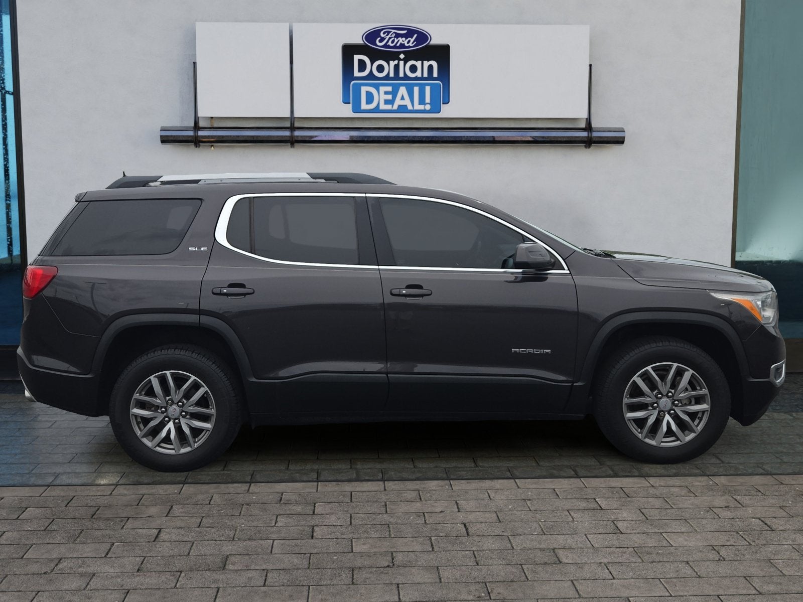 2017 GMC Acadia SLE