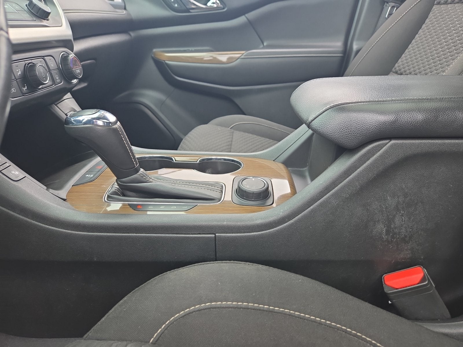 2017 GMC Acadia SLE
