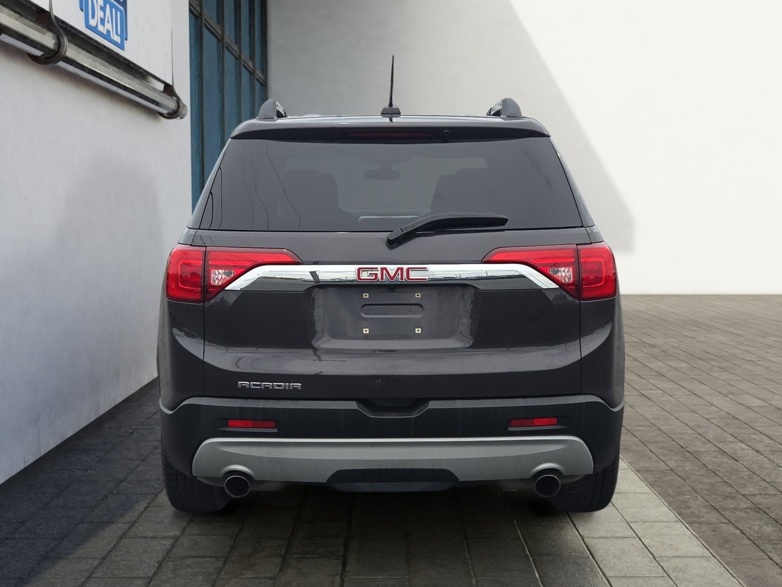 2017 GMC Acadia SLE