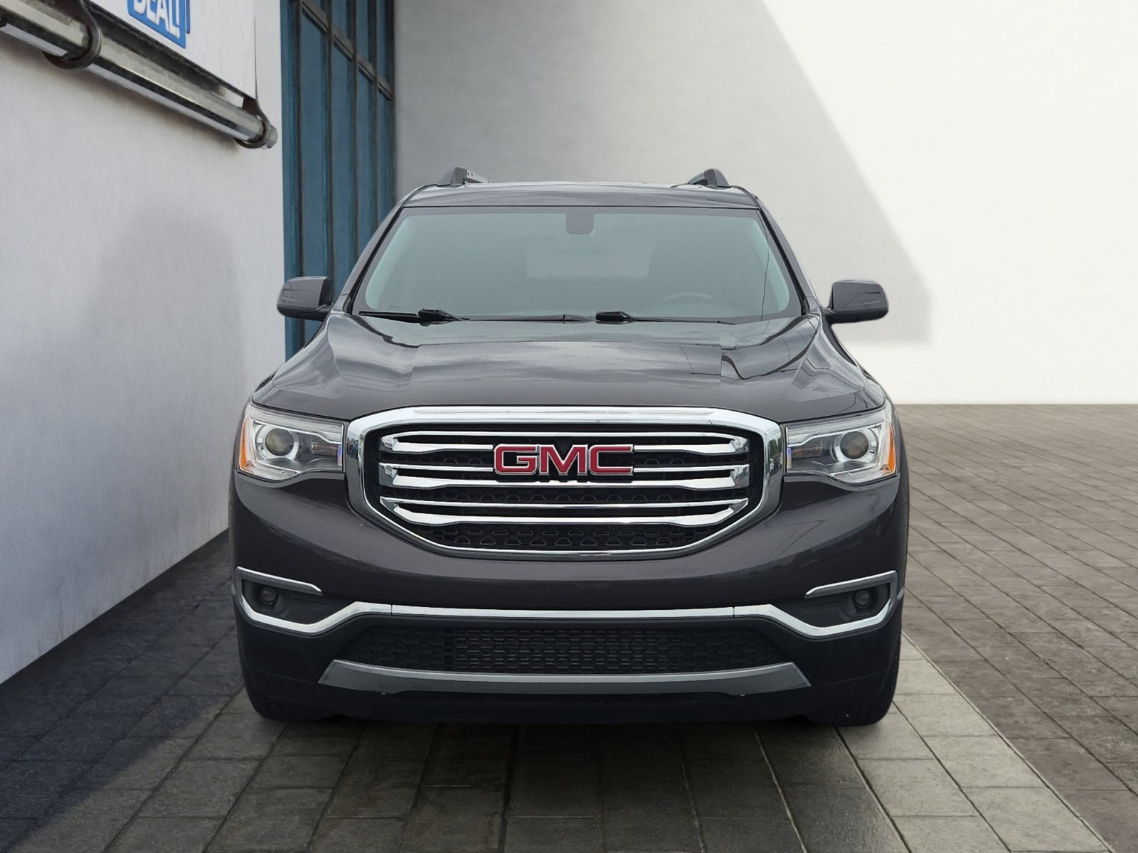 2017 GMC Acadia SLE