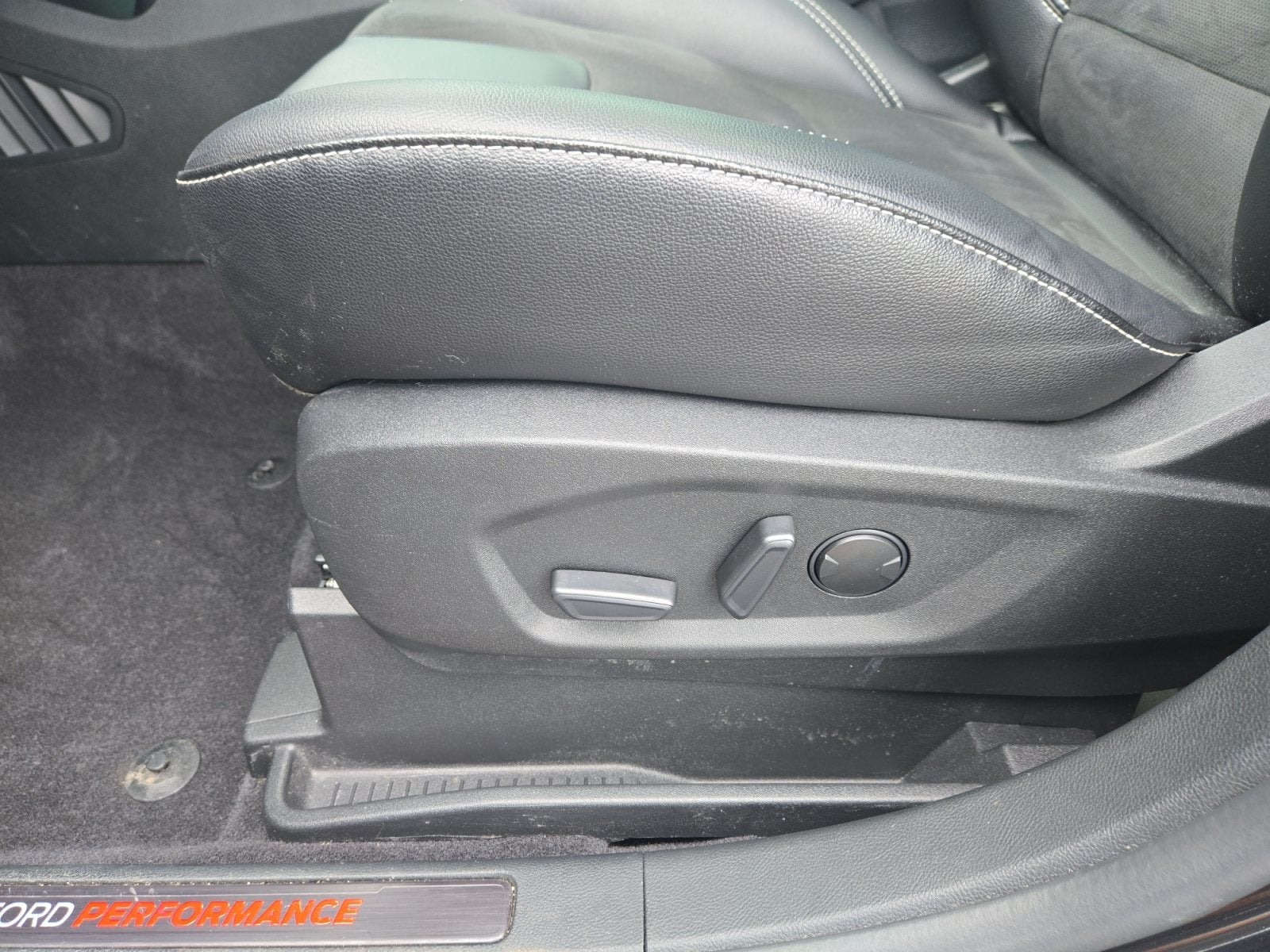 2024 Ford Edge ST