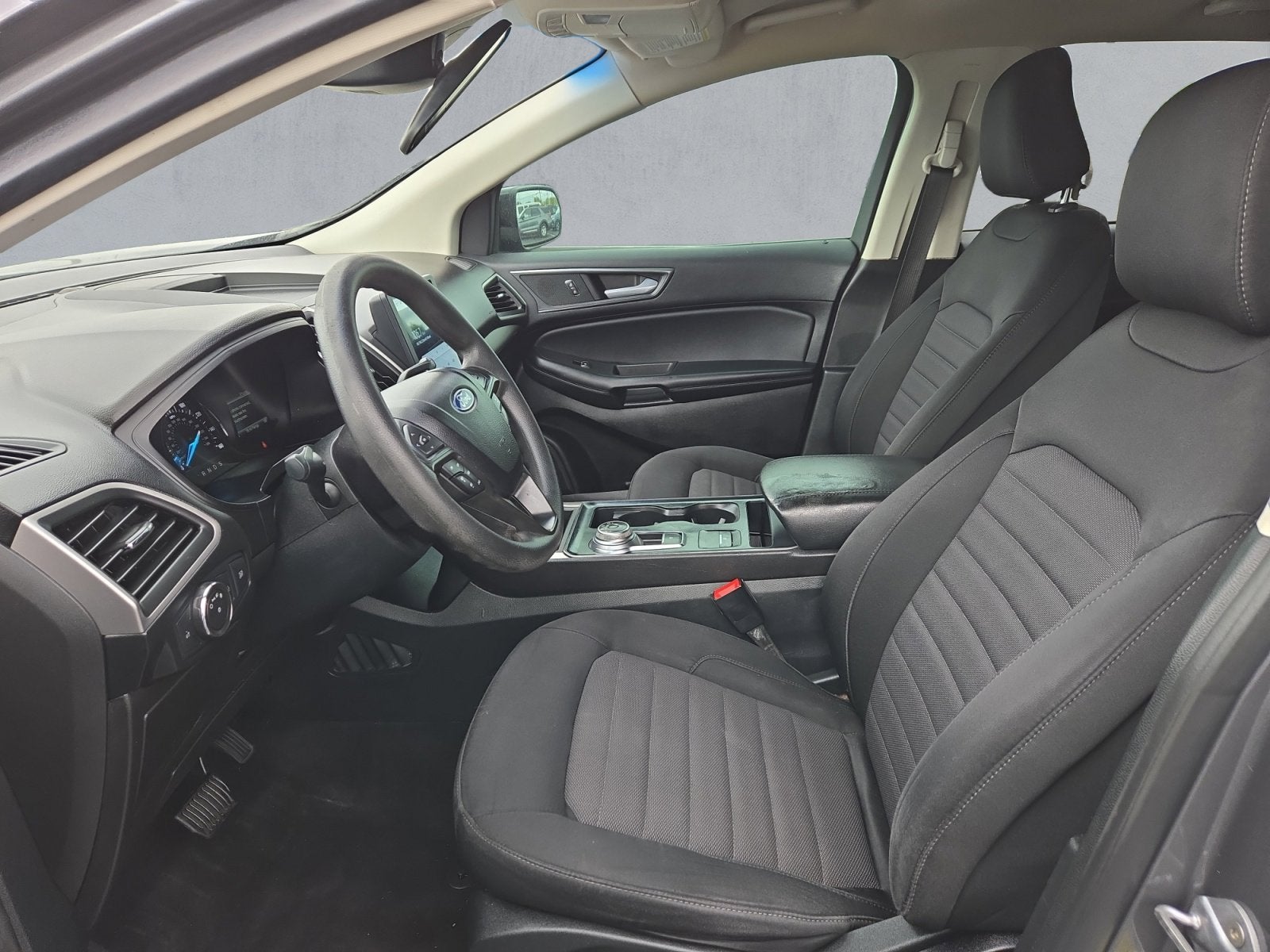 2022 Ford Edge SE
