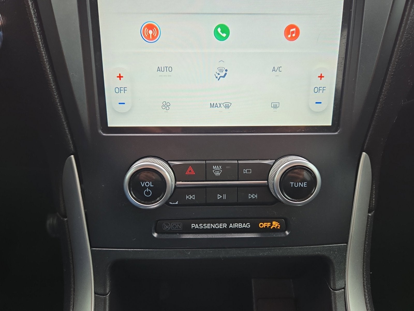 2022 Ford Edge SE
