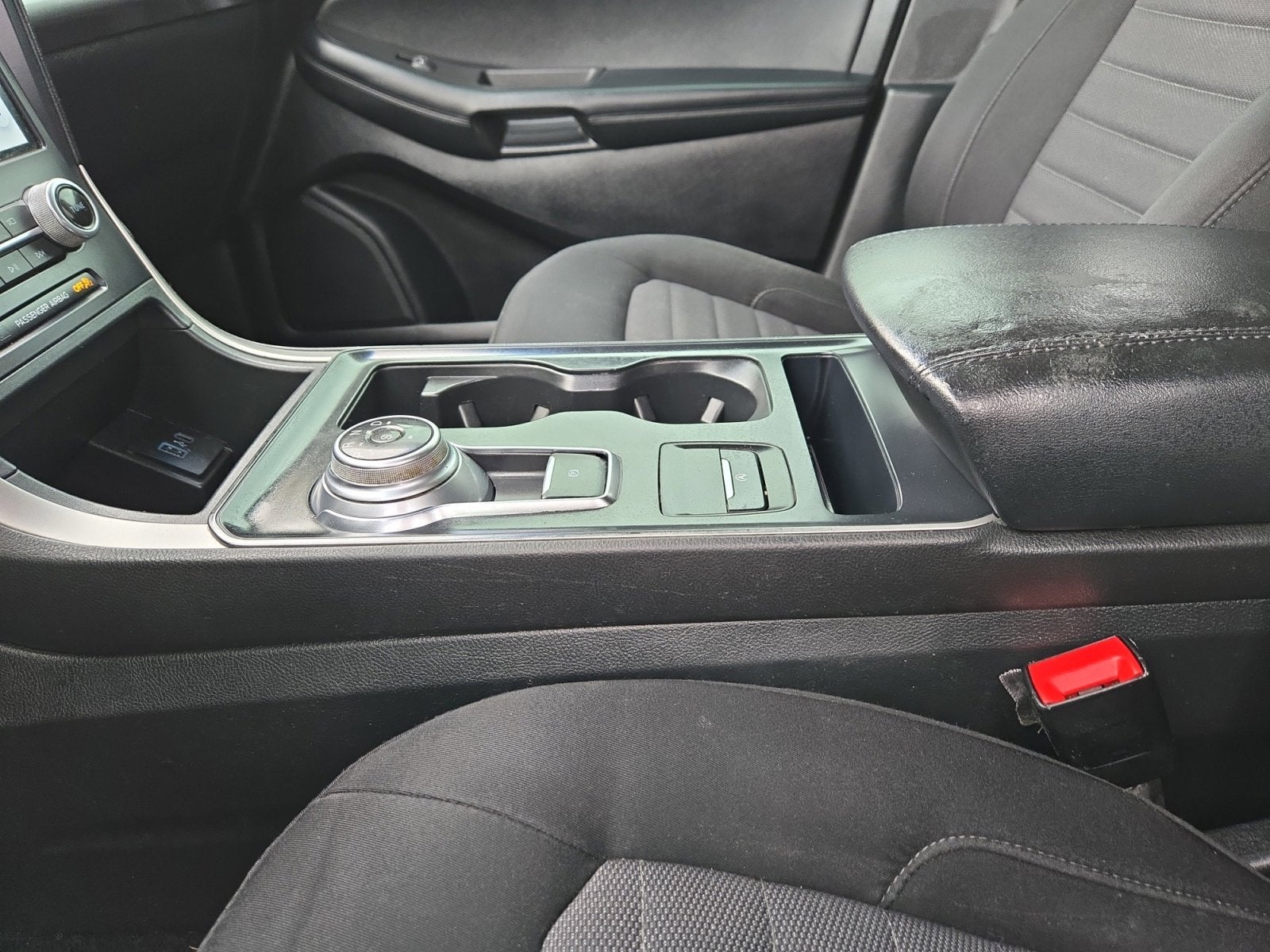 2022 Ford Edge SE