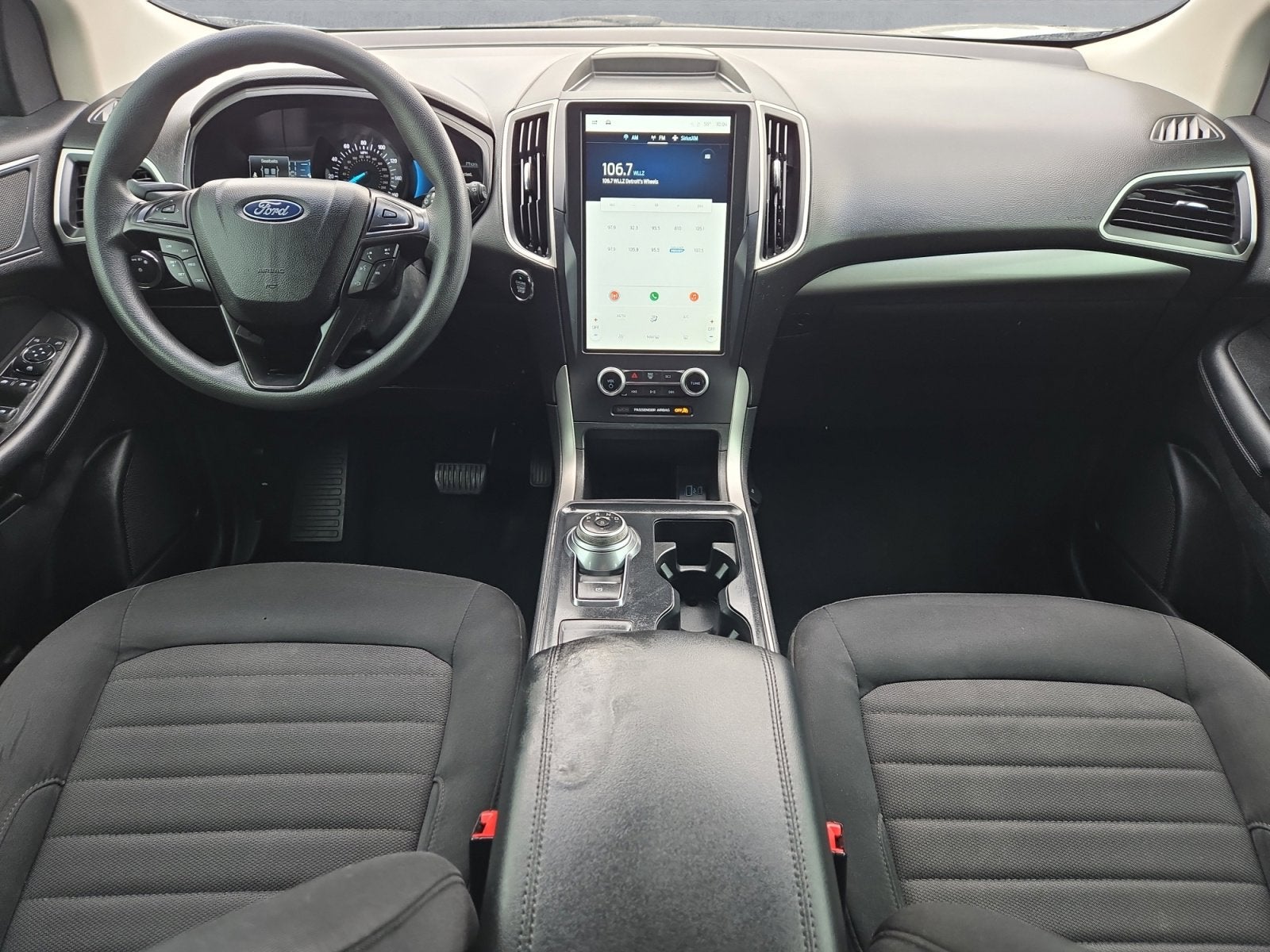 2022 Ford Edge SE