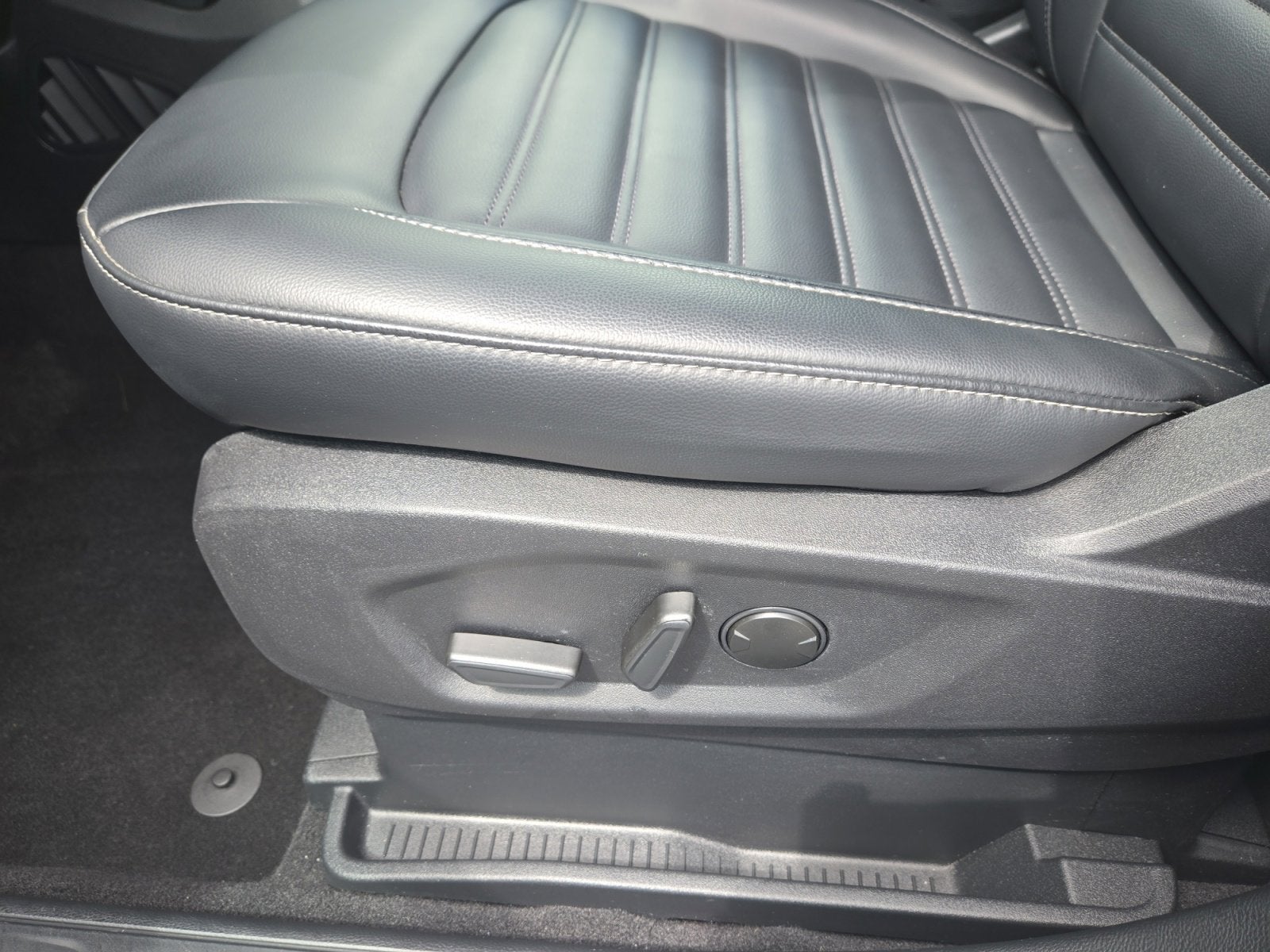 2024 Ford Edge STLINE