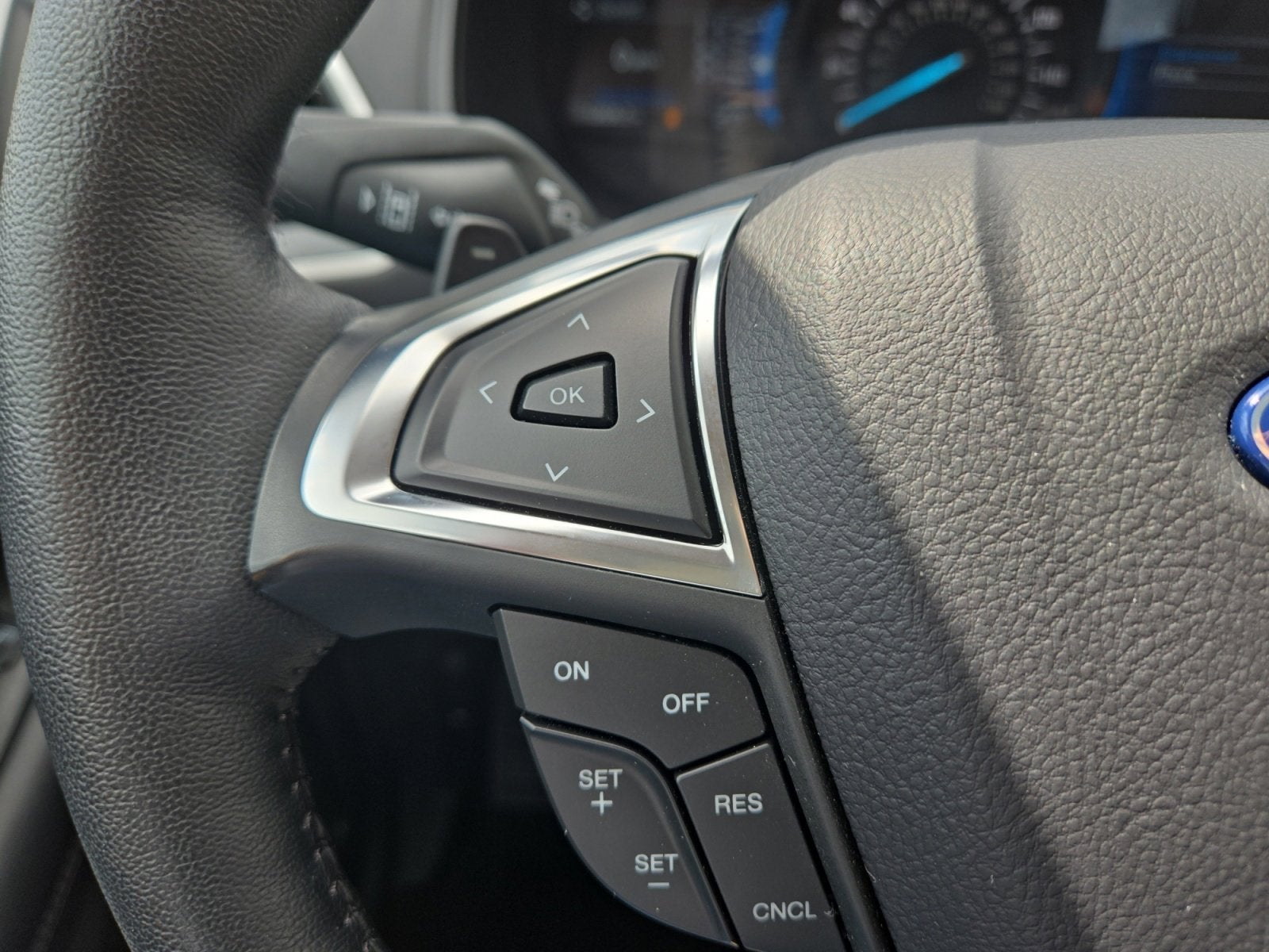 2024 Ford Edge STLINE