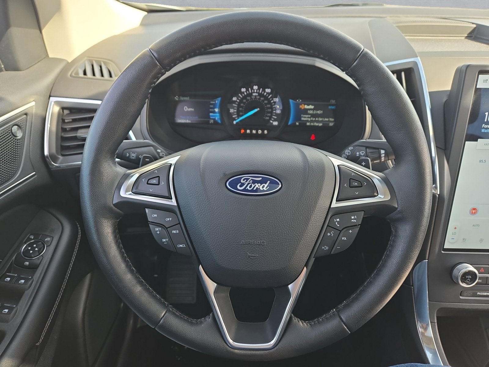 2023 Ford Edge Titanium