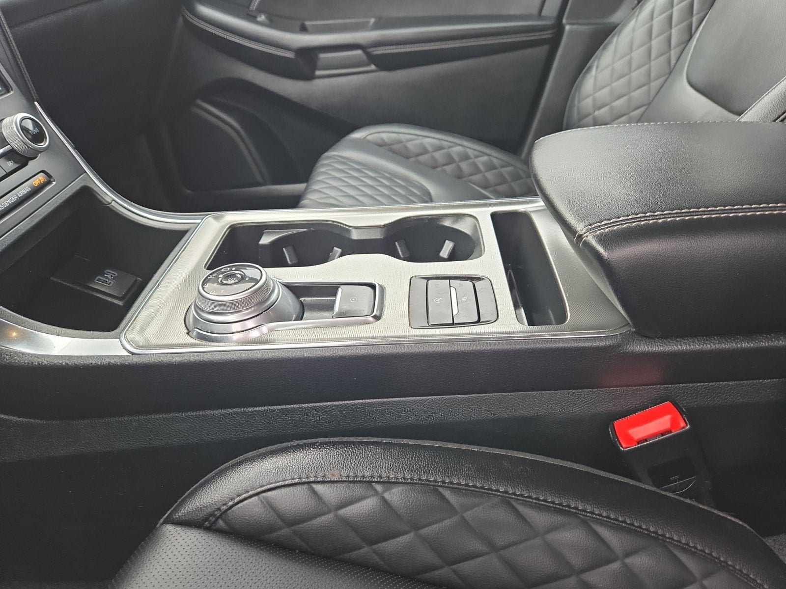 2024 Ford Edge Titanium