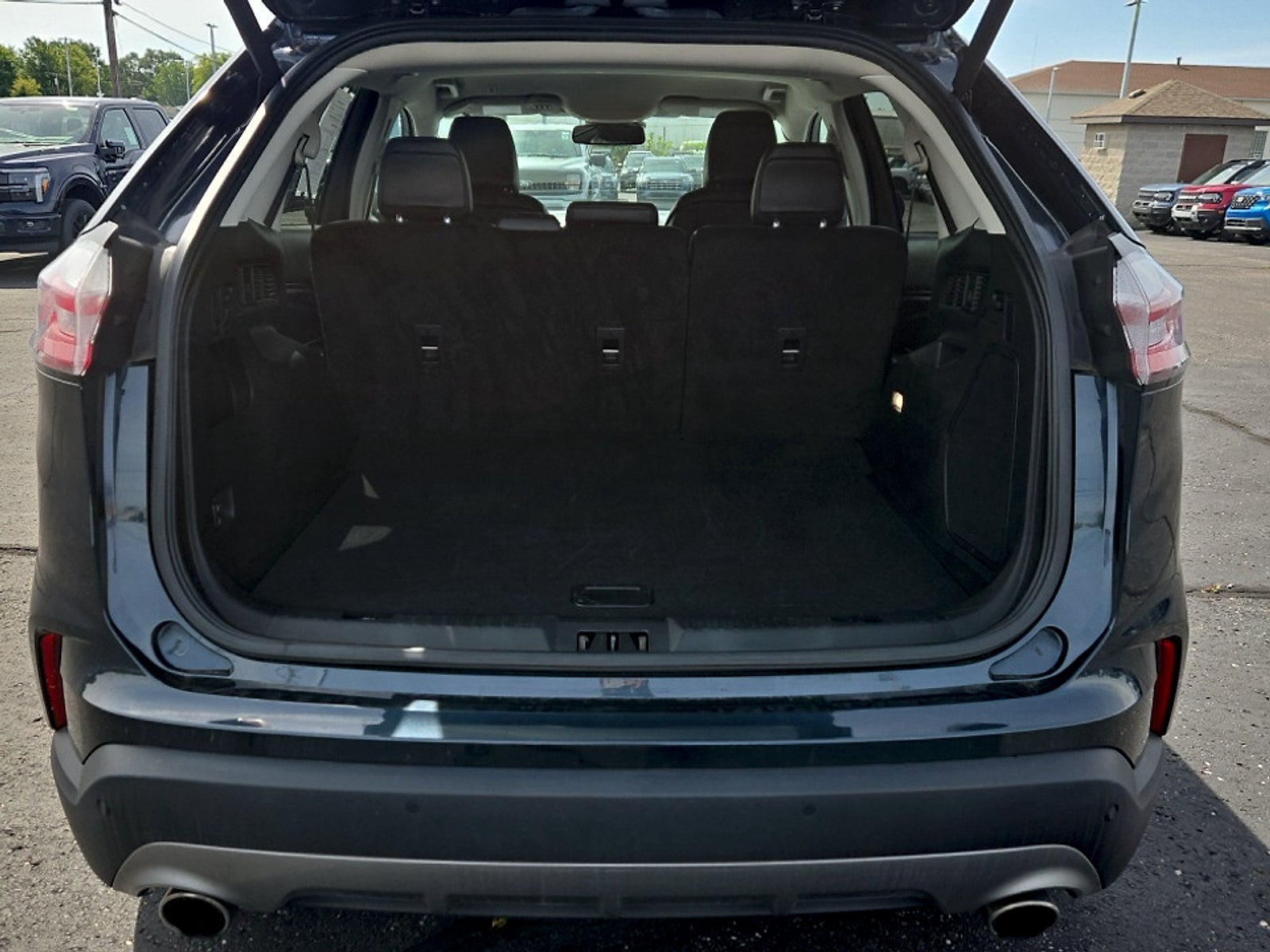 2023 Ford Edge Titanium