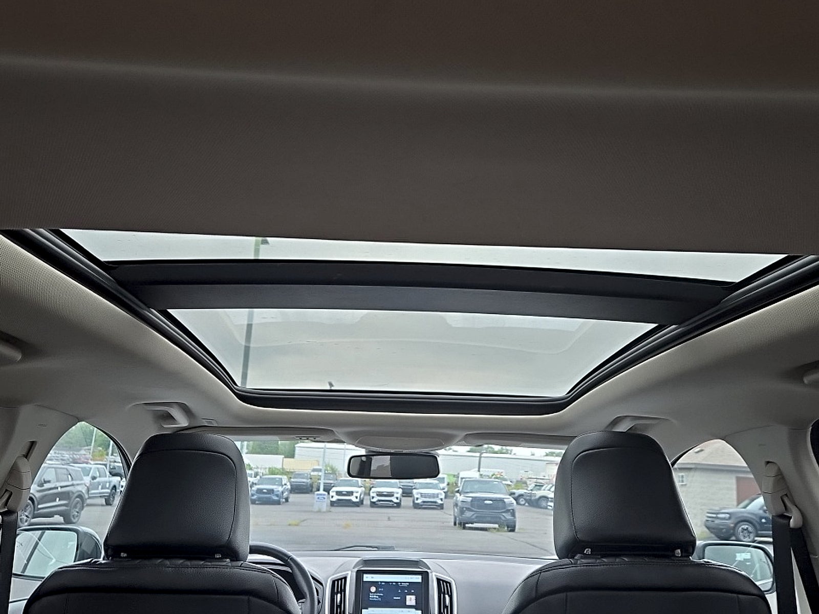 2024 Ford Edge Titanium