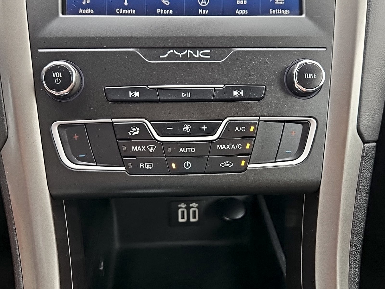 2020 Ford Fusion SE