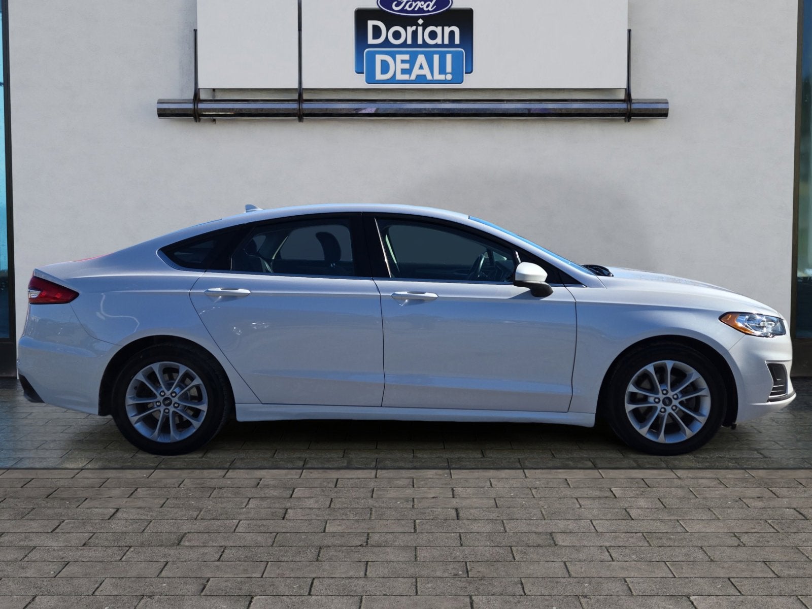 Used 2019 Ford Fusion SE with VIN 3FA6P0HD3KR286366 for sale in Clinton Township, MI