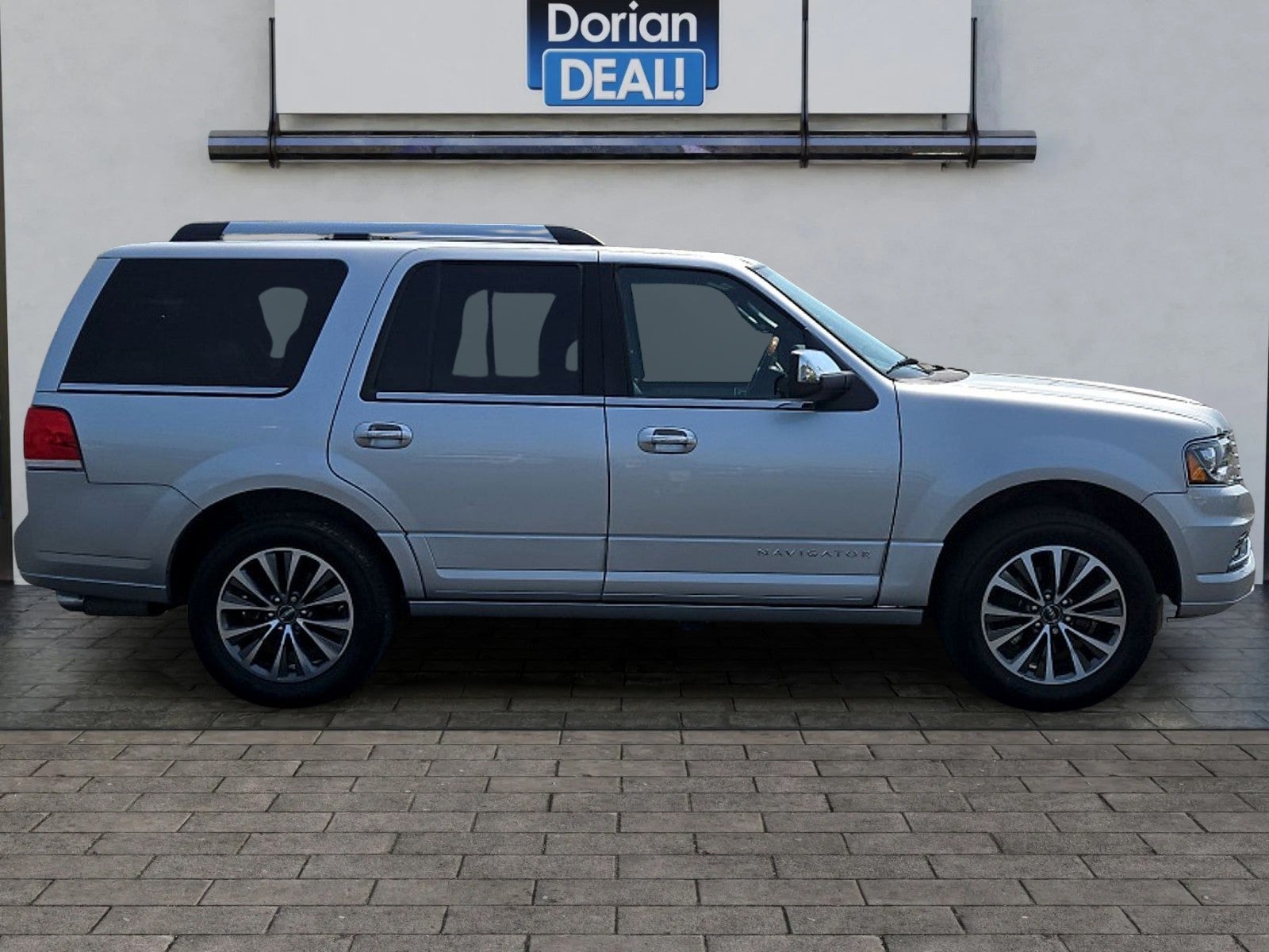 2017 Lincoln Navigator Select