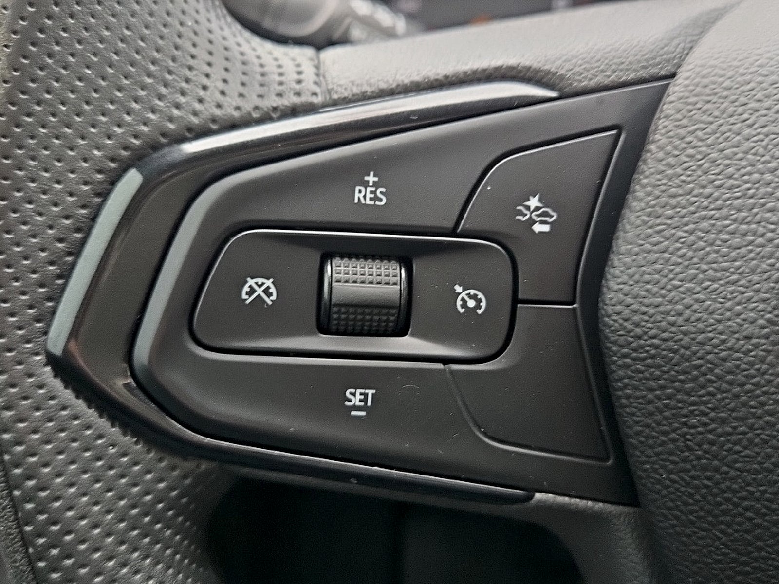 2024 Chevrolet Trax FWD SP