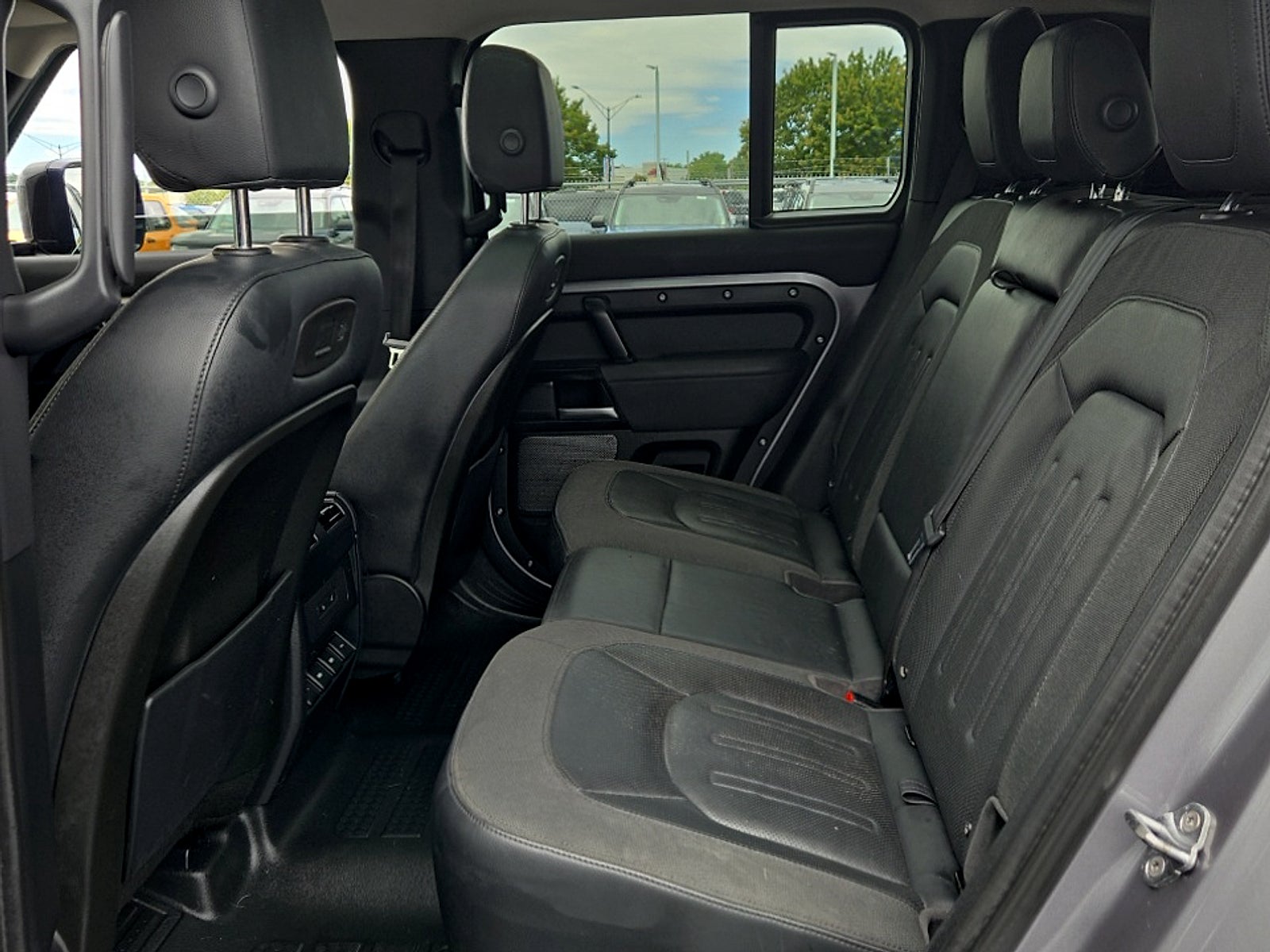 2020 Land Rover Defender 110 S
