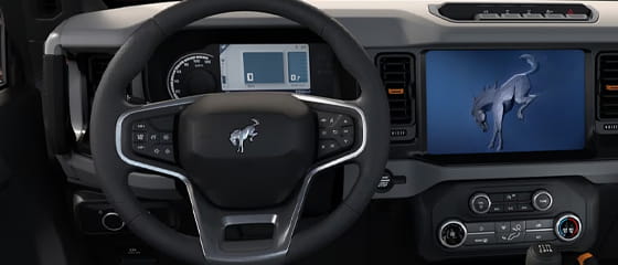 Leather-wrapped steering wheel in the 2024 Ford Bronco Big Bend